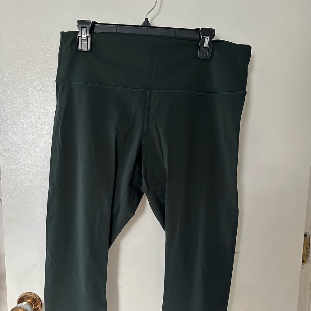Rainforest green Lululemon Wunder Under HR tights